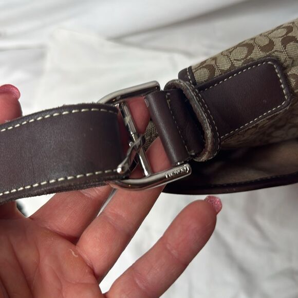 Coach Y2K Brown/Light Brown Signature Canvas Bag. - Picture 9 of 12